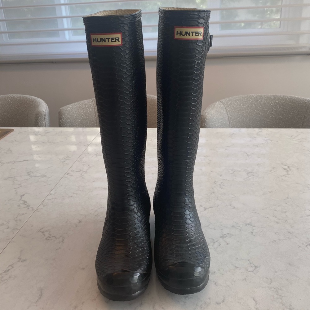 NEW Hunter rain boots✨